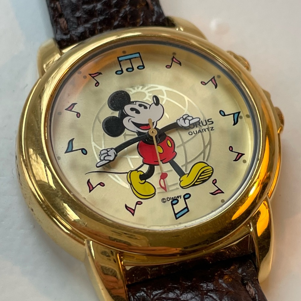Disney Vintage Mickey Mouse Musical Watch "Mickey Mouse March‎ Theme" ✨✨